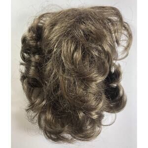 Transform Your Look with the Paula Young A3310 Wavy Clip-On Hair in Color 18 - v